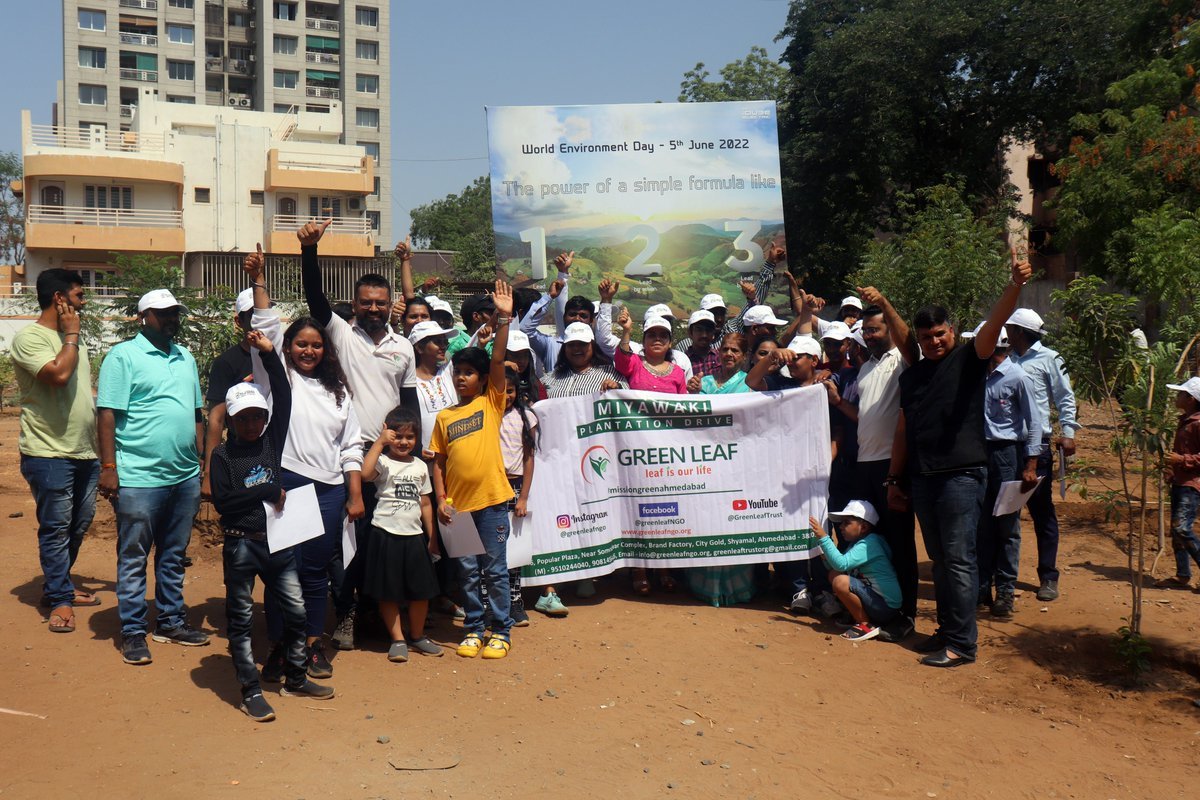Volunteers at a Miyawaki plantation drive